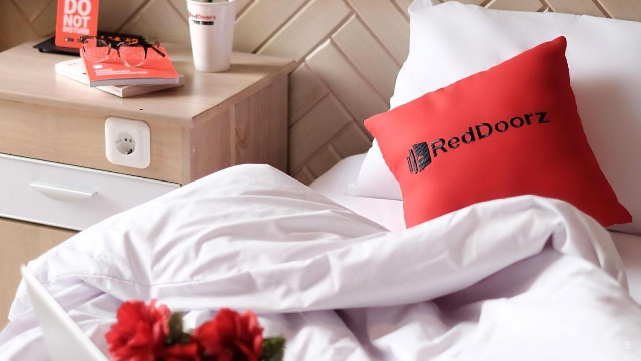 Reddoorz Bamboo Saigon Hotel Su Van Hanh Ho Chi Minh Zewnętrze zdjęcie
